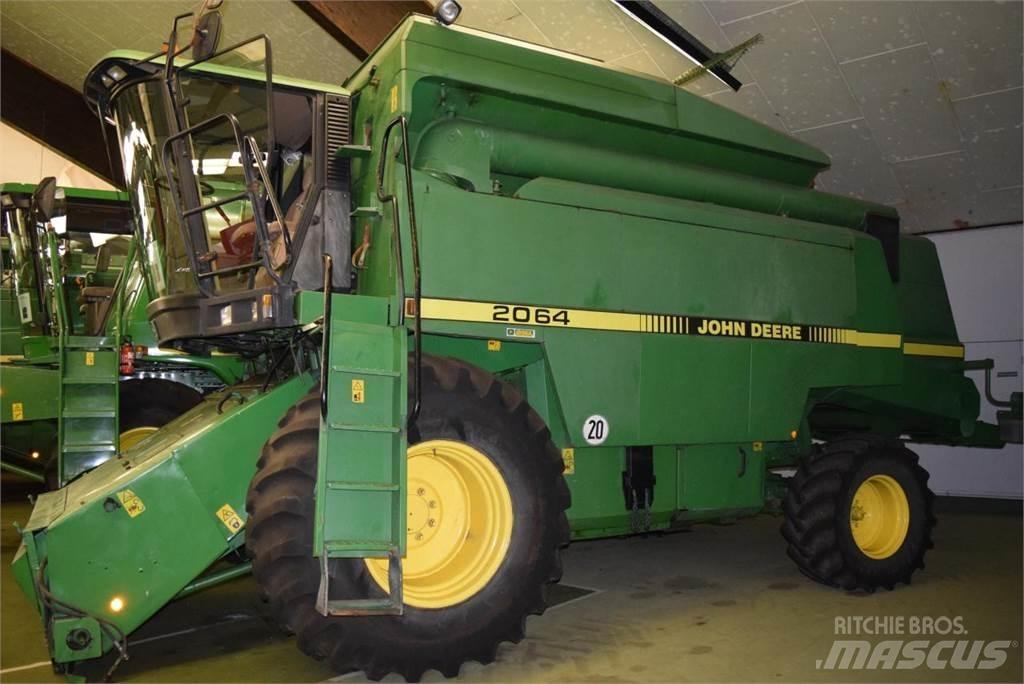 John Deere 2064 Зерноуборочные комбайны