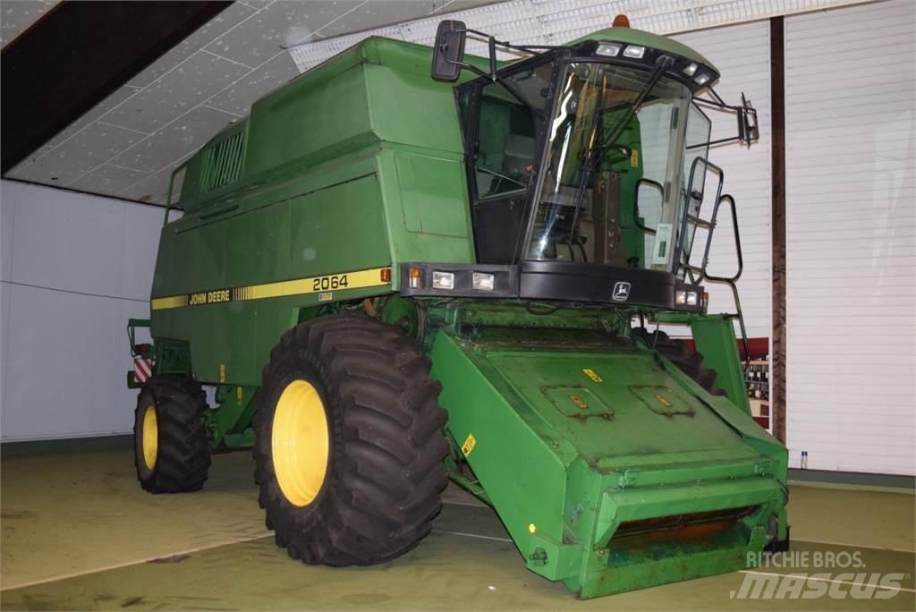 John Deere 2064 Зерноуборочные комбайны