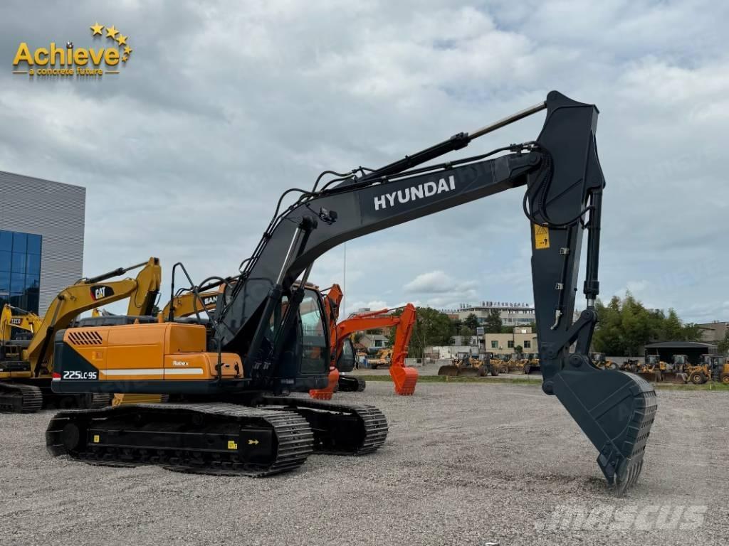 Hyundai 225LC-9S Гусеничные экскаваторы