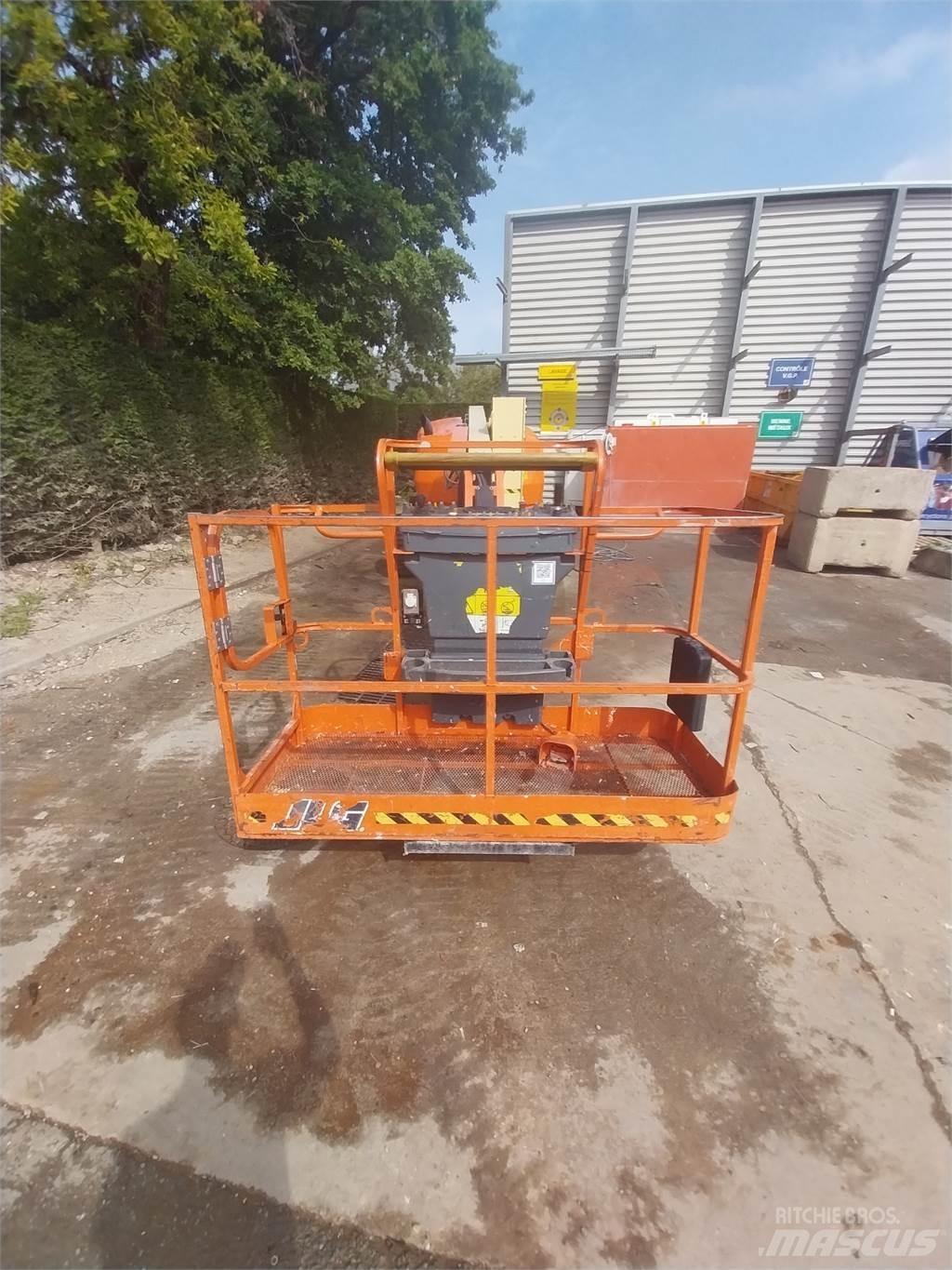 JLG 520AJ Коленчатые подъемники
