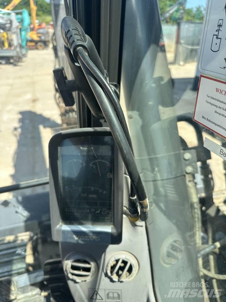 Volvo ECR 235 D Гусеничные экскаваторы