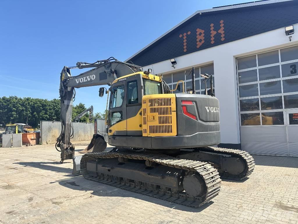 Volvo ECR 235 D Гусеничные экскаваторы