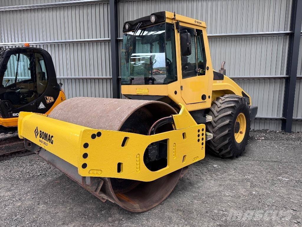 Bomag BW 213 D H-4 Грунтовые катки