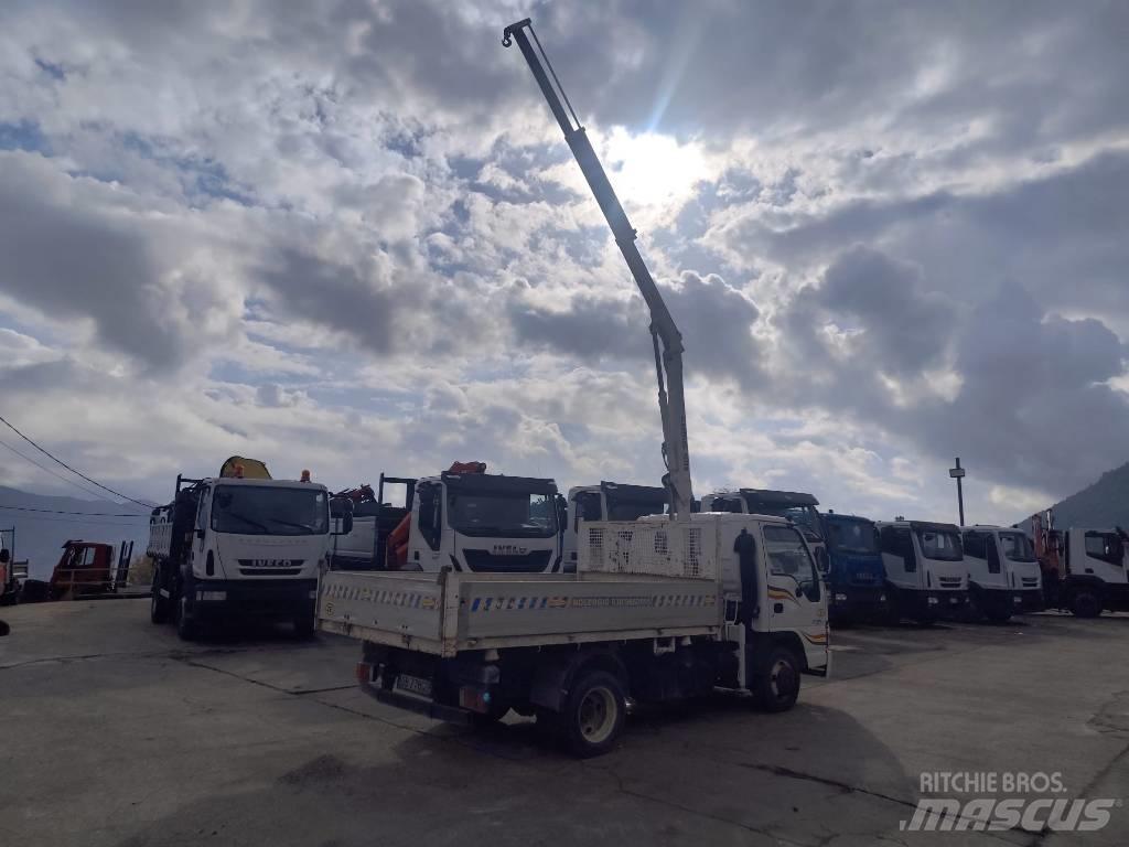 Isuzu NPR77G-5DX Автомобильные краны
