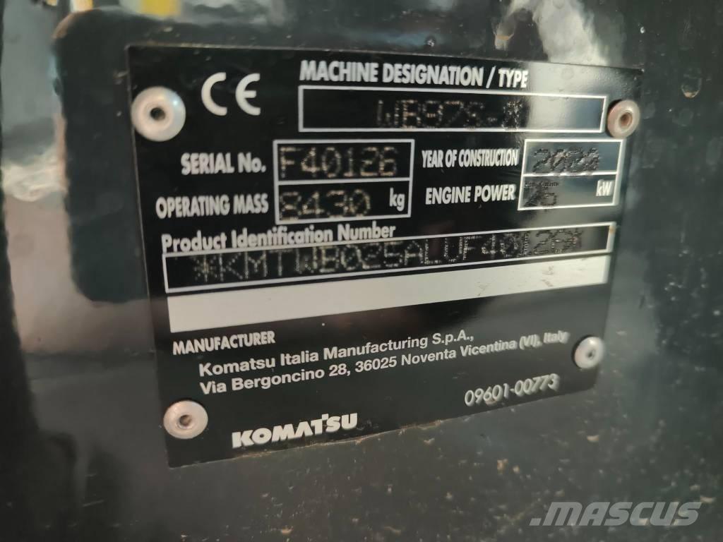 Komatsu WB 97 S-8 Экскаваторы-погрузчики