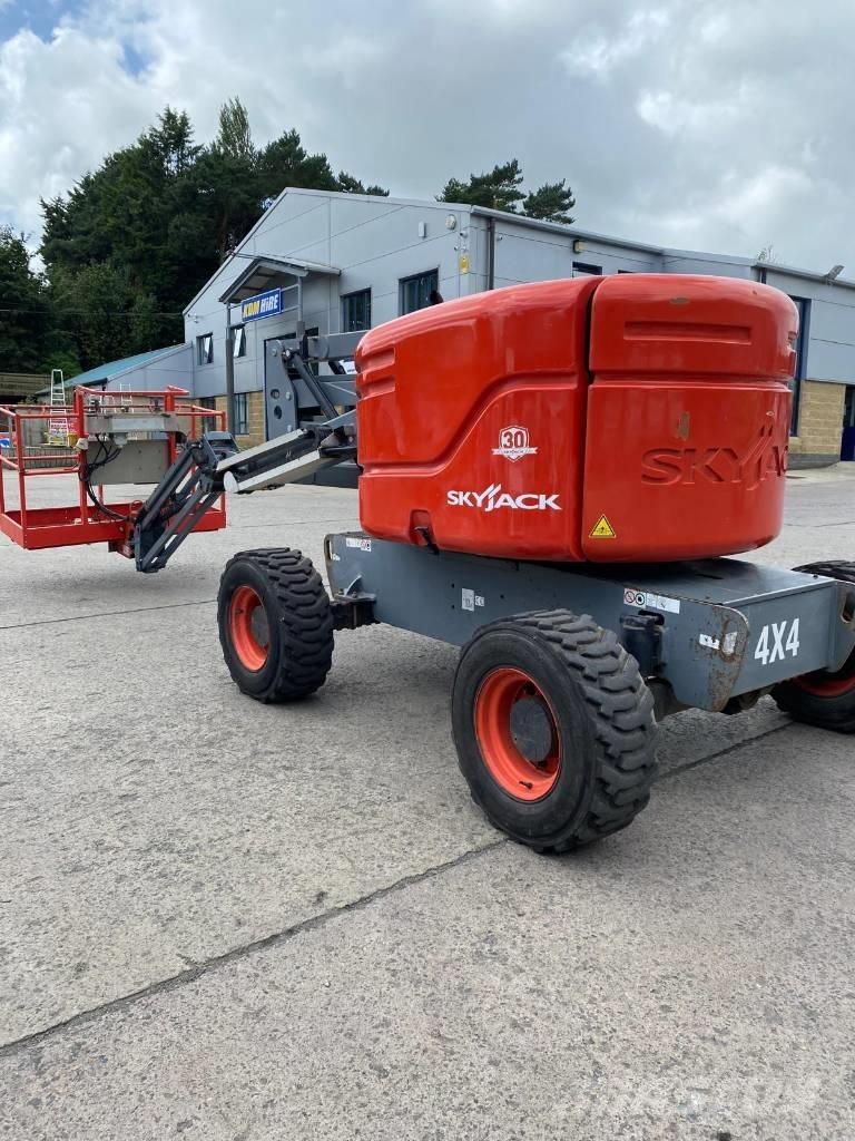 SkyJack SJ 46 AJ Коленчатые подъемники