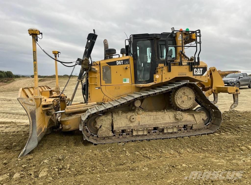 CAT D 6 T LGP Гусеничные бульдозеры