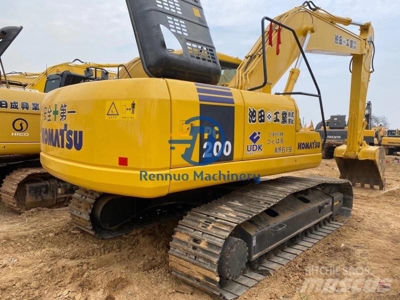 Komatsu PC200-7 Гусеничные экскаваторы