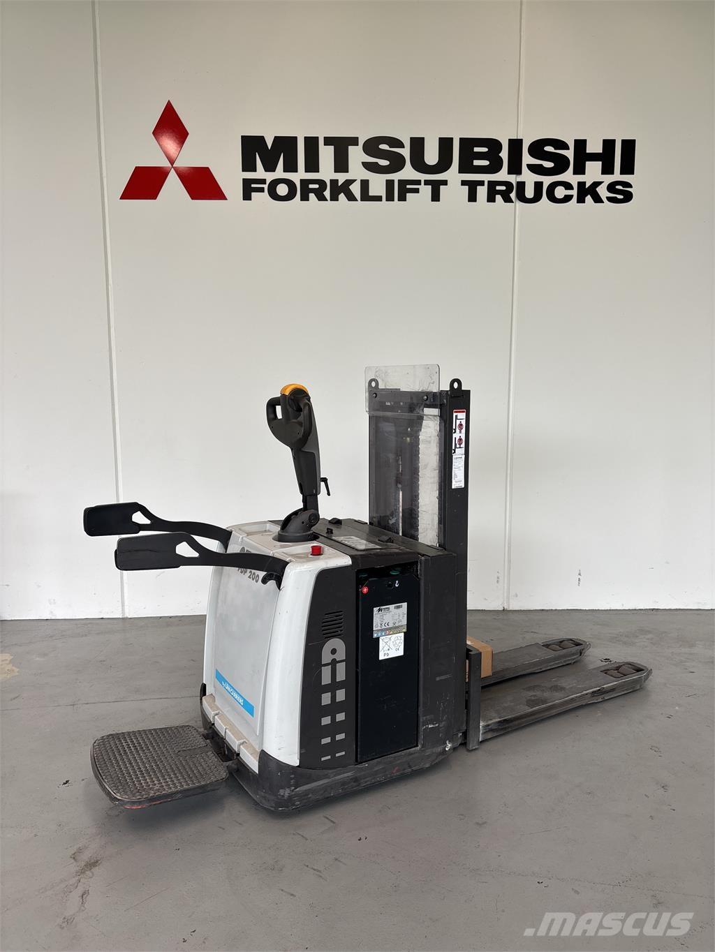 Atlet PDP200 Самоходные электроштабелёры