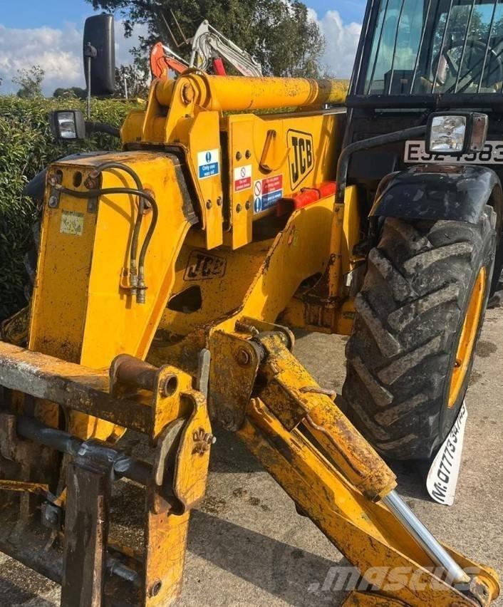 JCB 532-120 Телескопические погрузчики