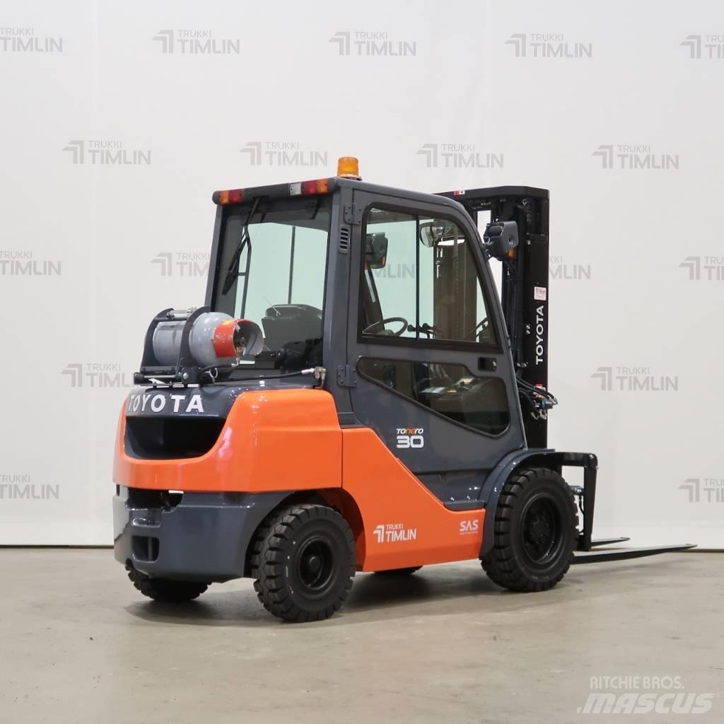 Toyota 02-8FGF30 Газовые погрузчики