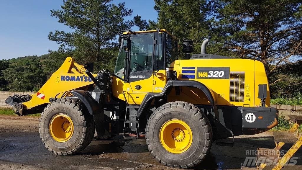 Komatsu WA320-8E0 Фронтальные погрузчики