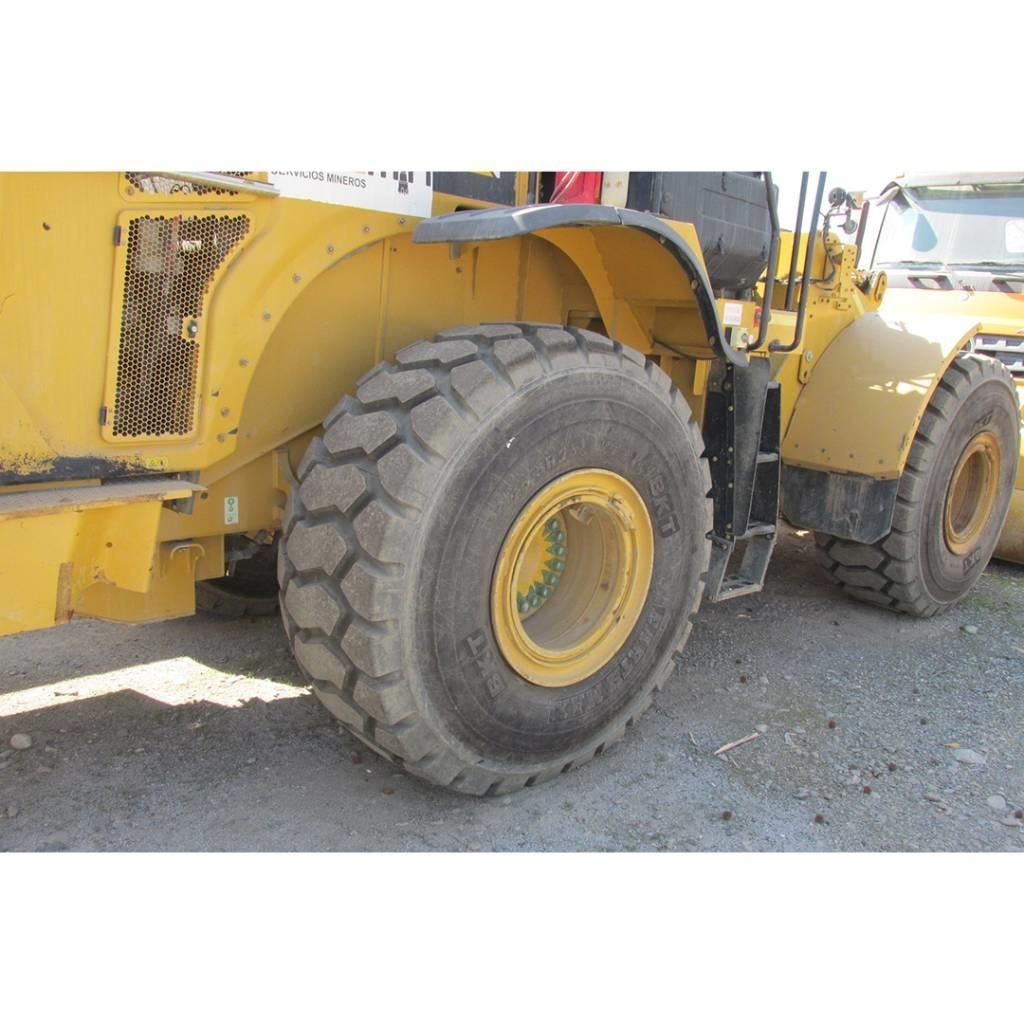 CAT CAT 966L Фронтальные погрузчики