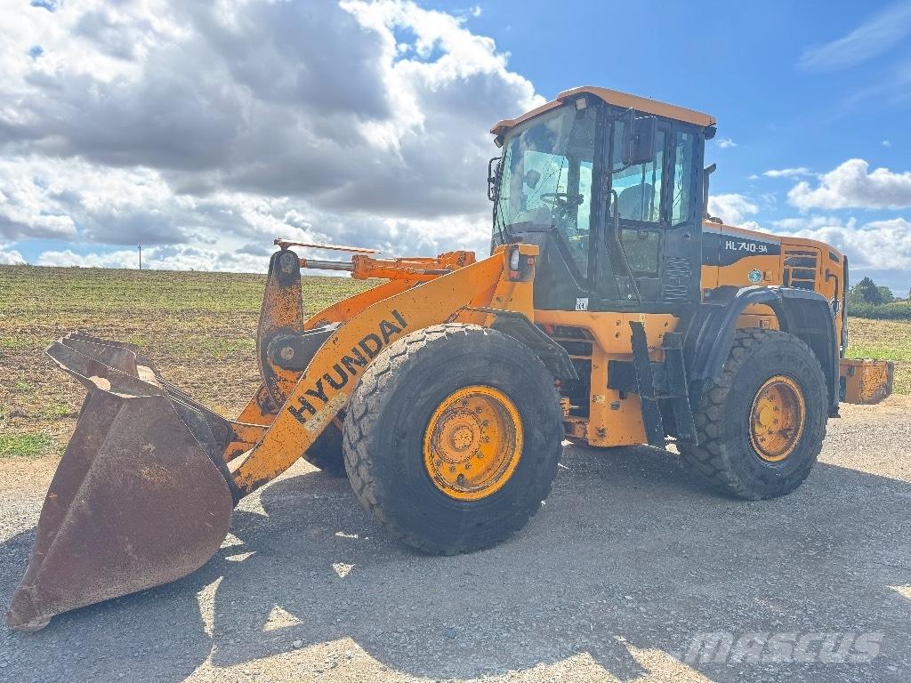Hyundai HL 740-9 A Фронтальные погрузчики