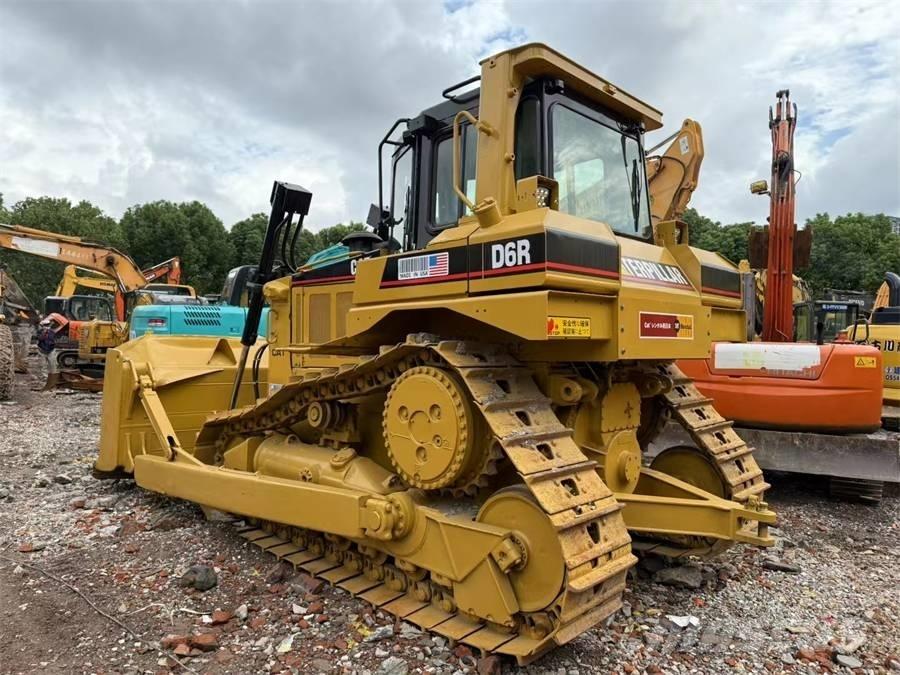 CAT D 6 R Гусеничные бульдозеры