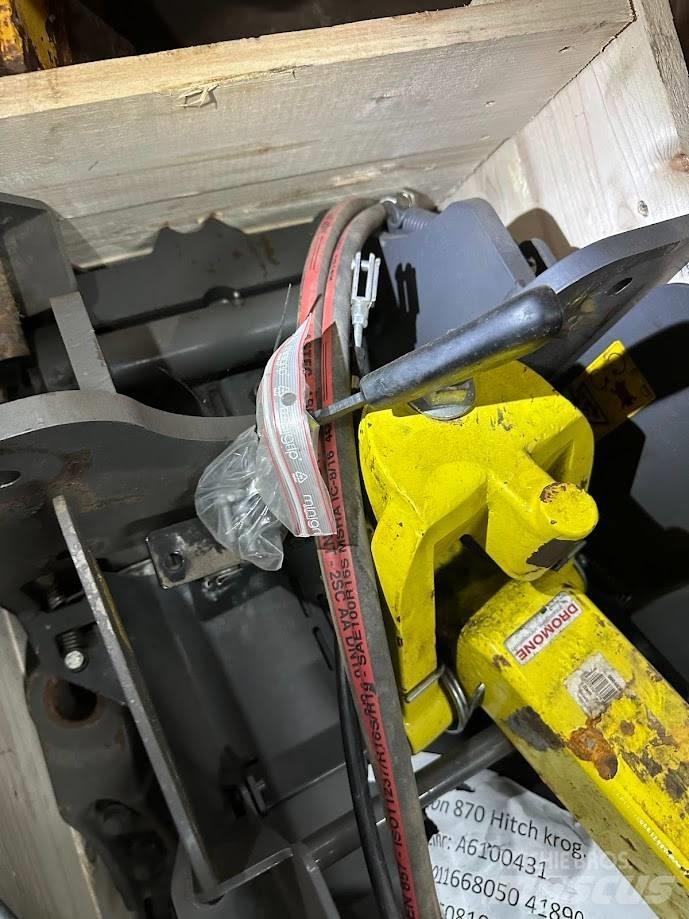 CLAAS Axion 800 Навесное оборудование и запчасти