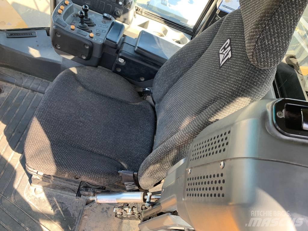 CAT 966MXE Фронтальные погрузчики