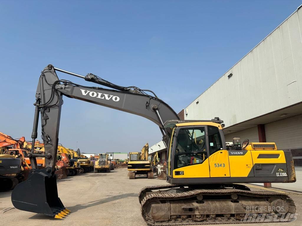 Volvo EC 220 DL Гусеничные экскаваторы
