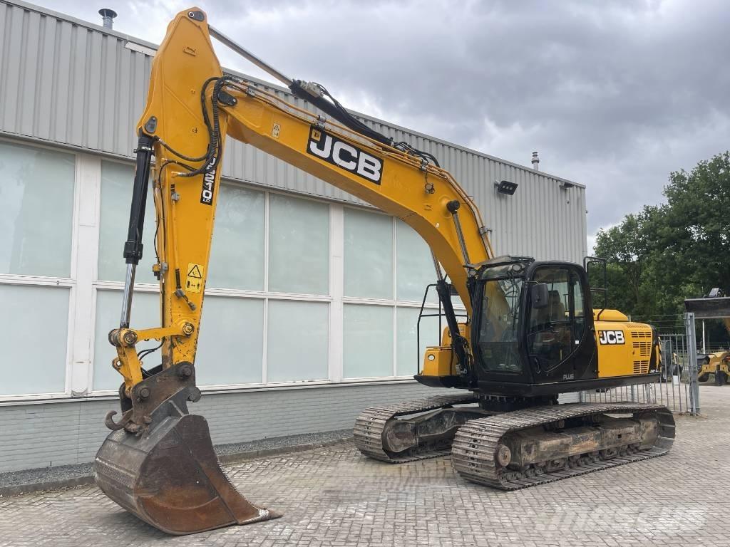 JCB JS 210 LC    2017 Гусеничные экскаваторы