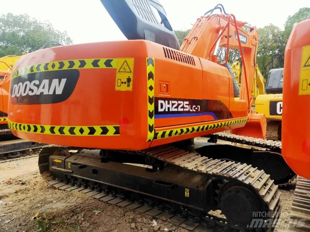 Doosan DH225LC-7 Гусеничные экскаваторы