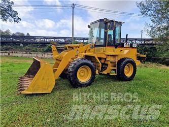 CAT 924F Фронтальные погрузчики