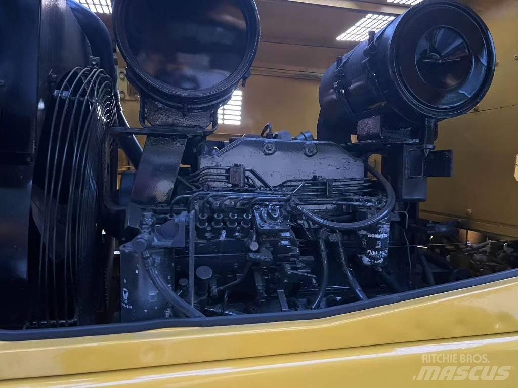 Komatsu WA320-3 Фронтальные погрузчики