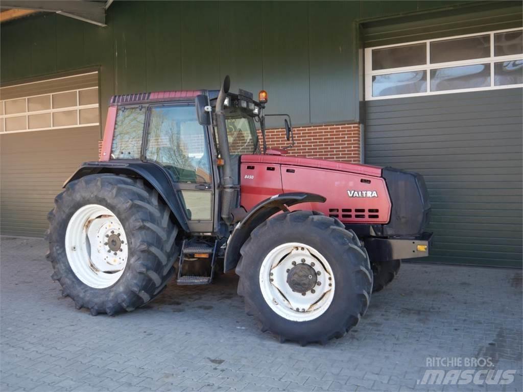 Valtra 8450 Трактора