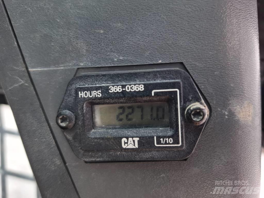 CAT 216 B 3 Мини-погрузчики