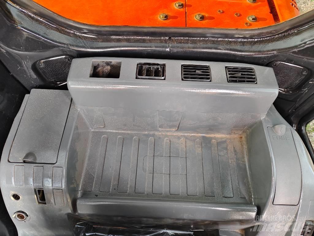 Hitachi ZX 130 LC Гусеничные экскаваторы