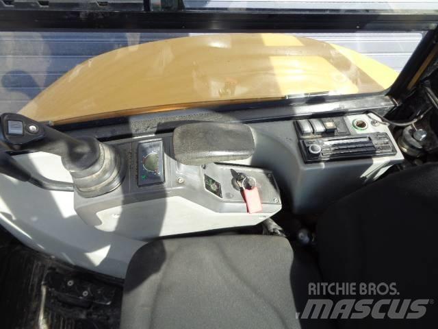 CAT 302.7 D Мини-экскаваторы