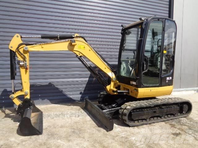 CAT 302.7 D Мини-экскаваторы