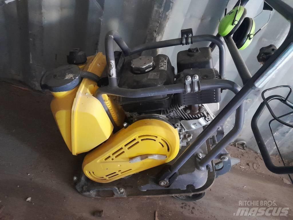 Atlas Copco LF 75 Виброплиты и вибротрамбовки