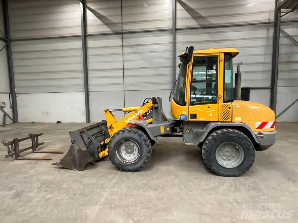 Volvo L 30 B-Z/X Фронтальные погрузчики