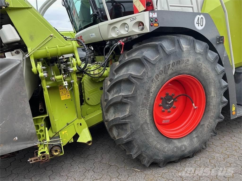 CLAAS Jaguar 940 Прицепные кормоуборочные комбайны