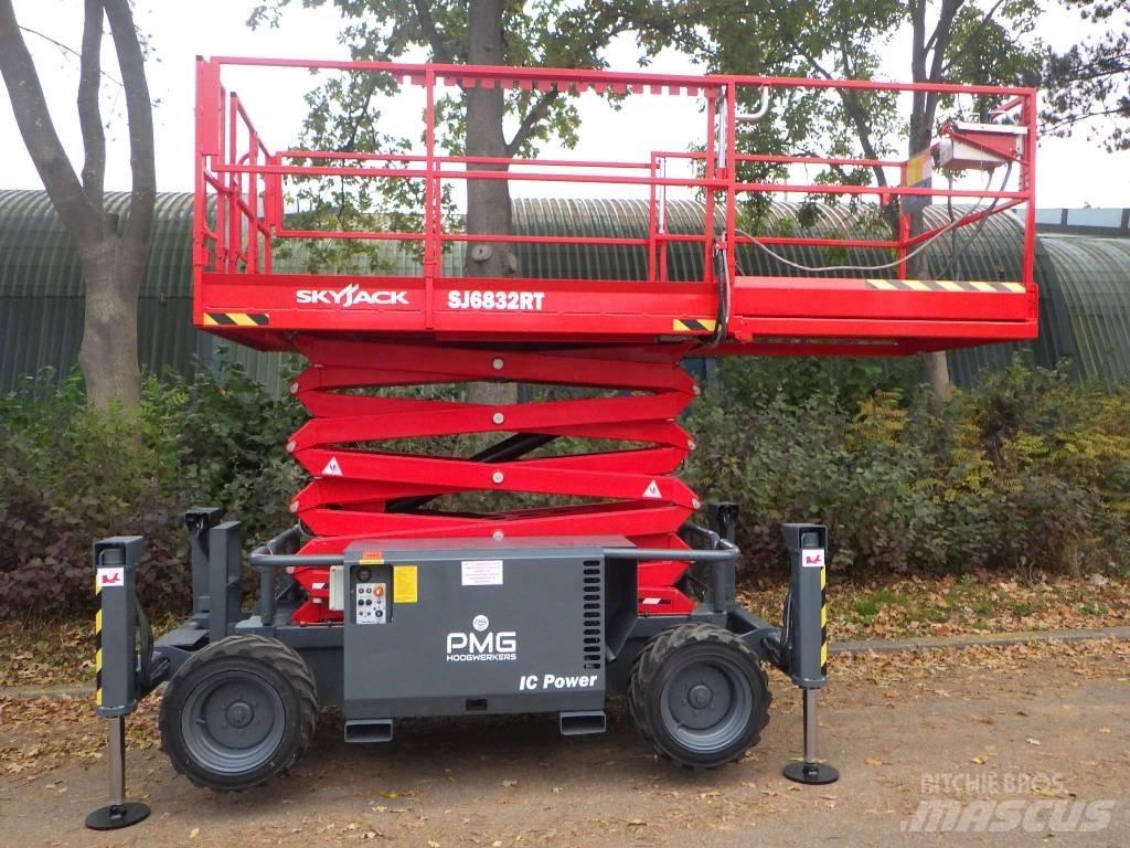 SkyJack SJ6832RT Ножничные подъемники