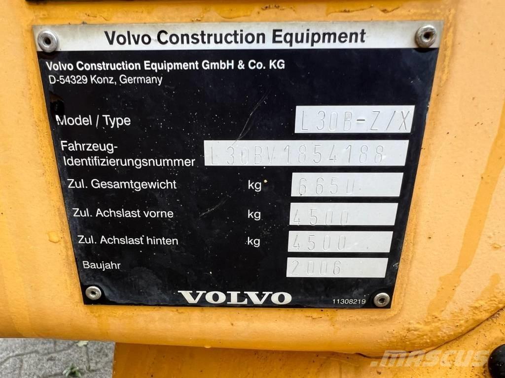 Volvo L 30 B Фронтальные погрузчики