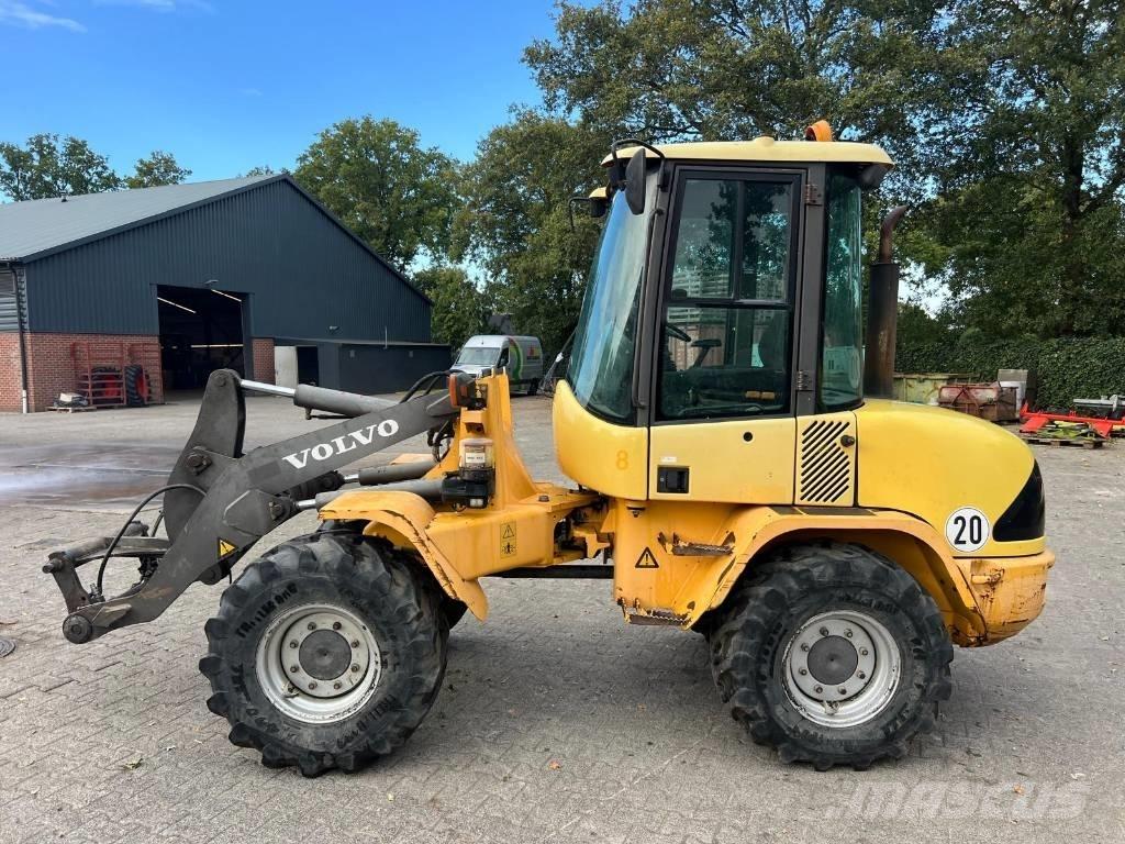 Volvo L 30 B Фронтальные погрузчики