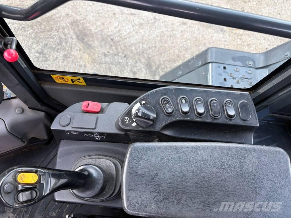 Komatsu WA320-8 Фронтальные погрузчики