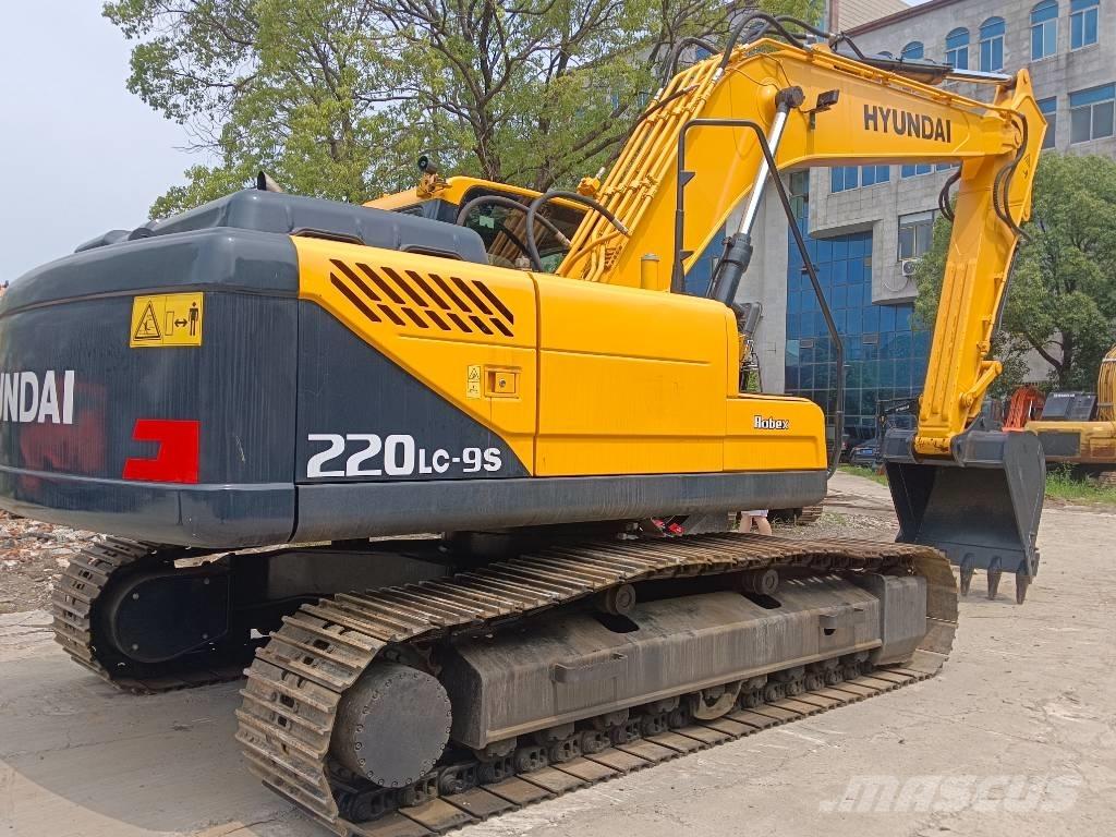 Hyundai R220LC-9S Гусеничные экскаваторы