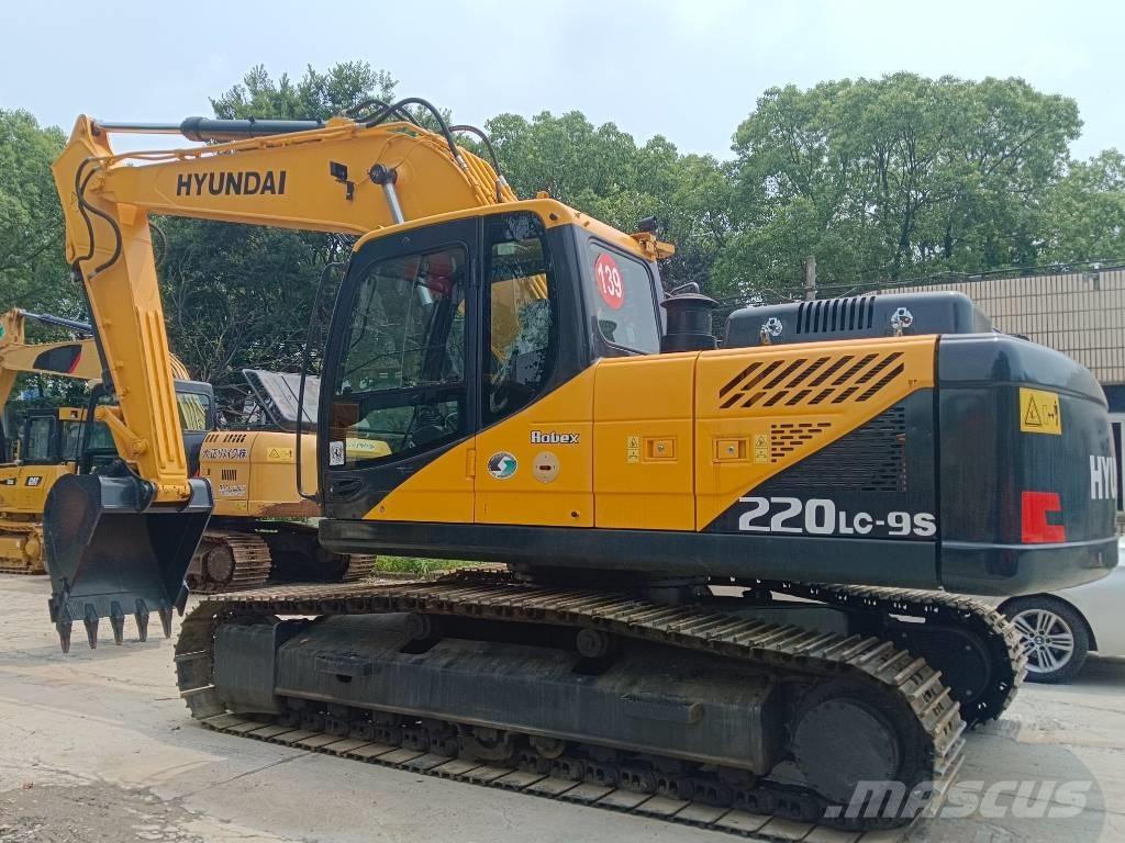 Hyundai R220LC-9S Гусеничные экскаваторы