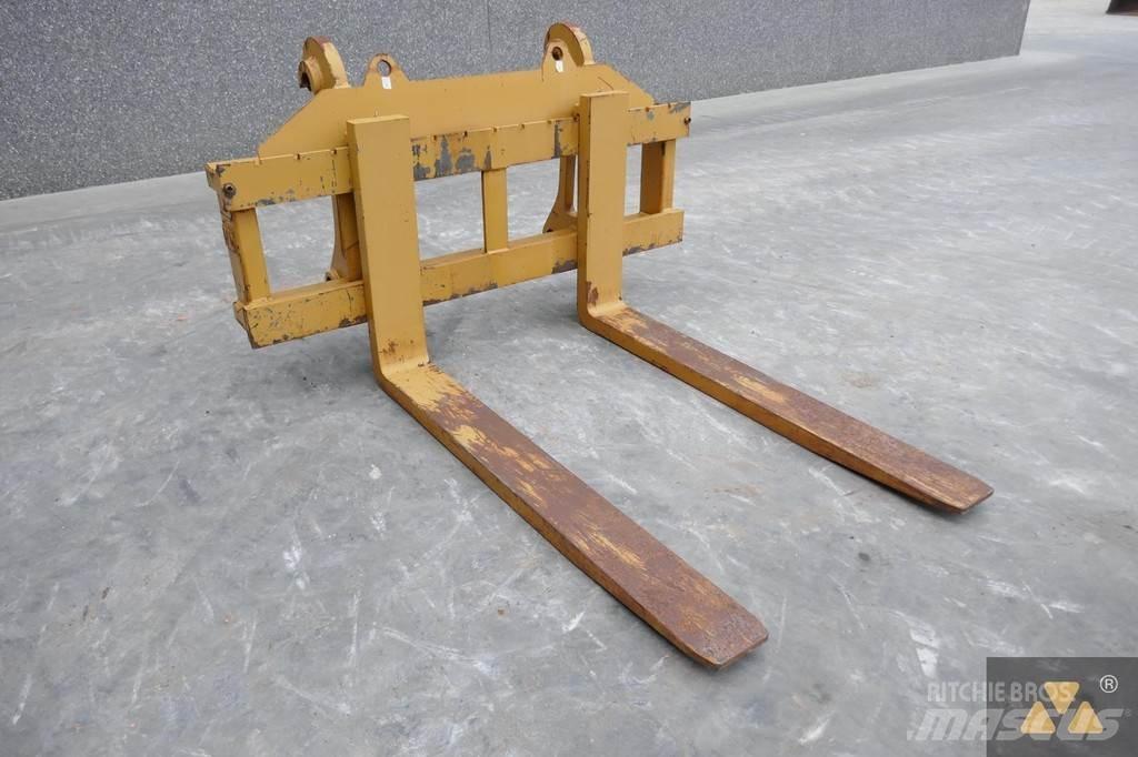 CAT 966/972 Forks Коммерческий транспорт - Другие