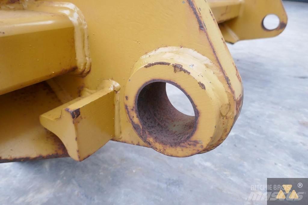 CAT 966/972 Forks Коммерческий транспорт - Другие