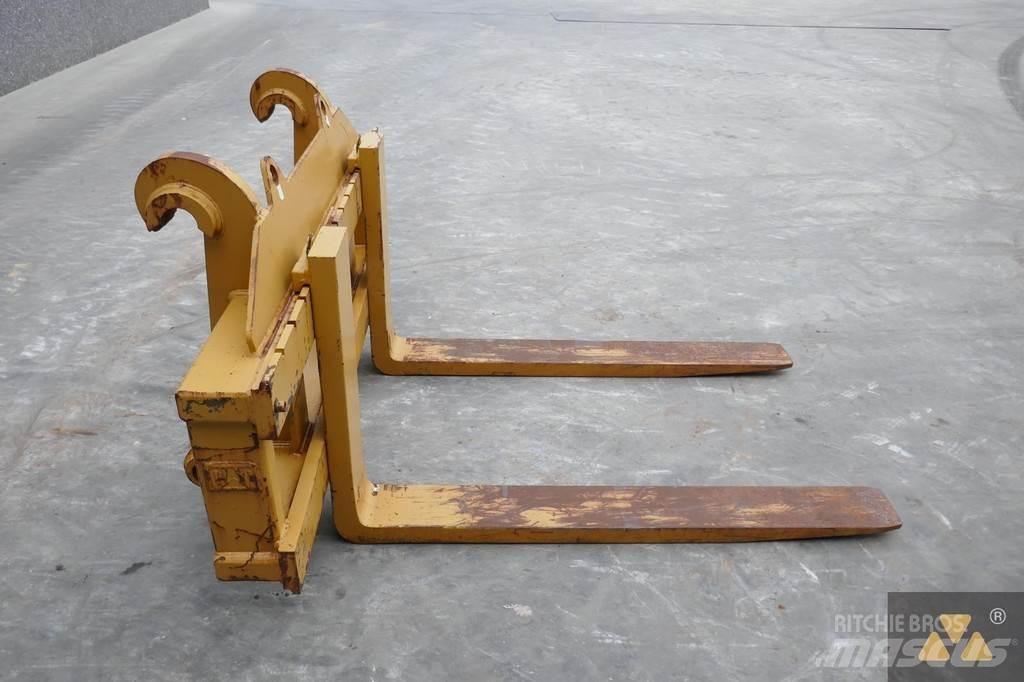 CAT 966/972 Forks Коммерческий транспорт - Другие