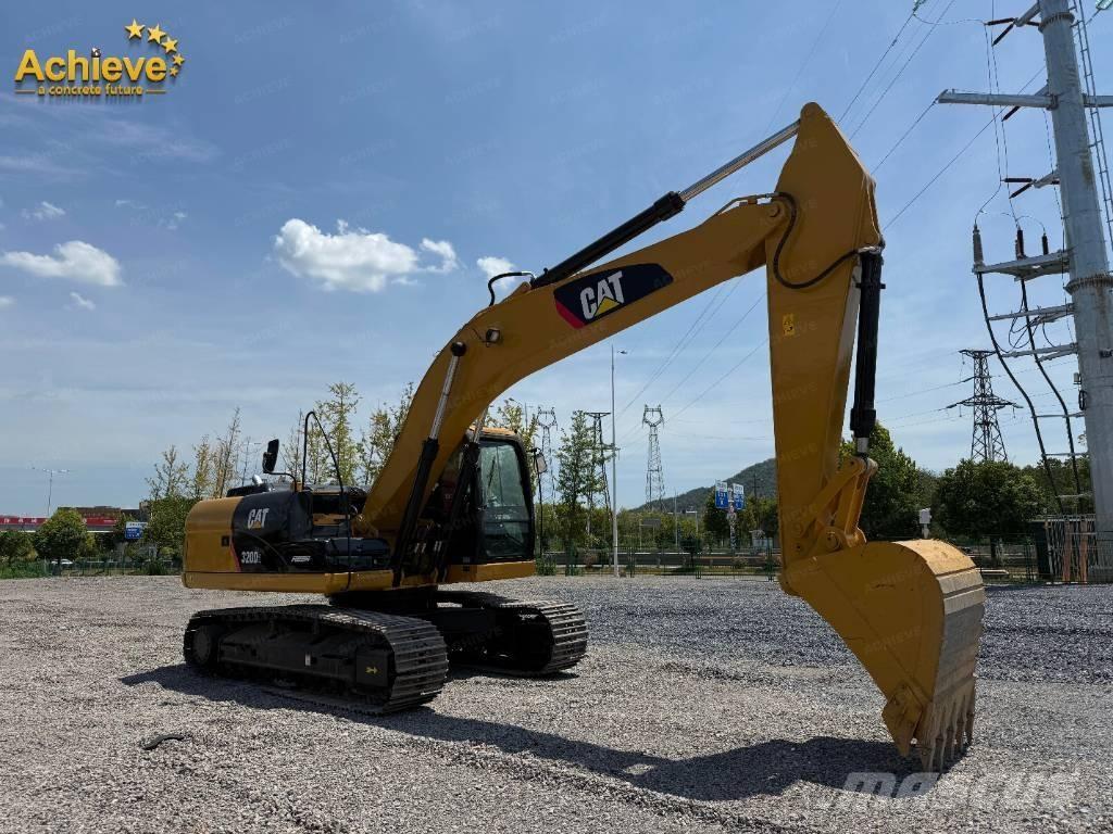 CAT 320 D2 Гусеничные экскаваторы