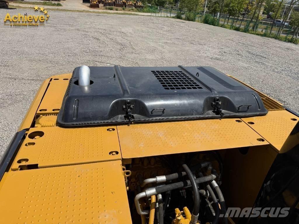 CAT 320 D2 Гусеничные экскаваторы