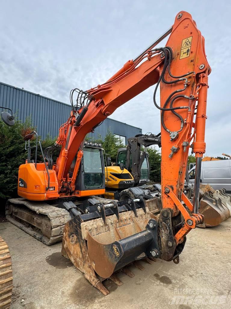 Doosan DX140 LC Гусеничные экскаваторы