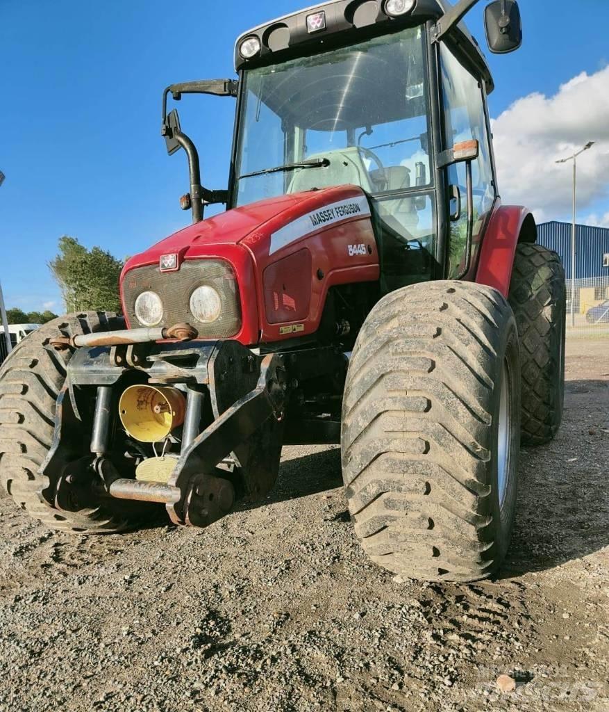Massey Ferguson 5445 Трактора