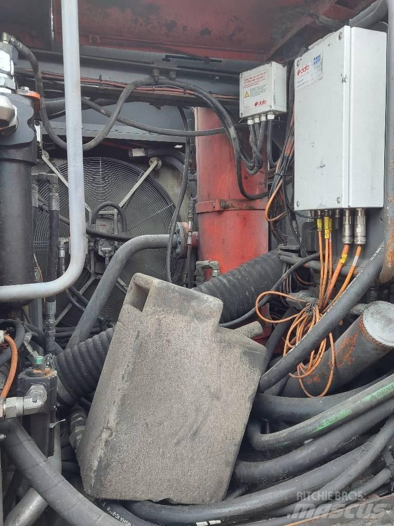 Sandvik DP 1500 i Буровые вышки