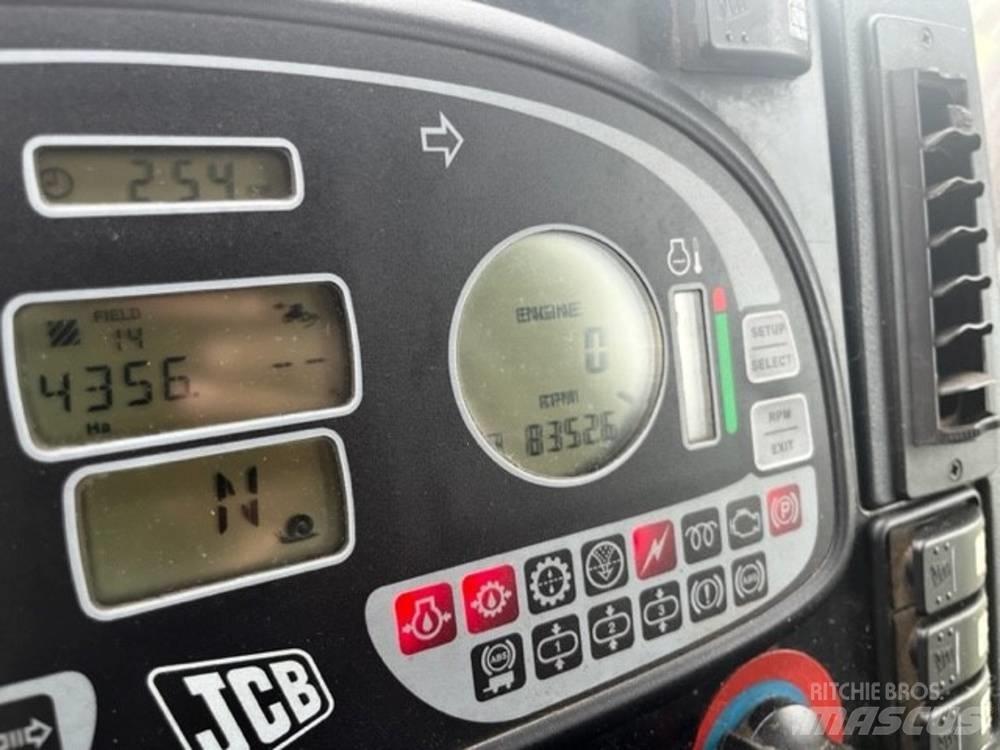JCB Fastrac 2155 Трактора