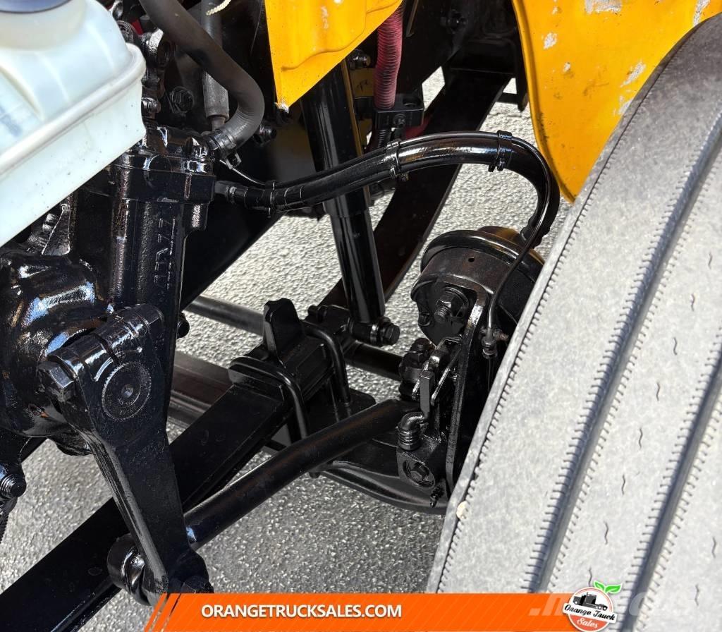 Hino 268 Грузовики-Фургоны